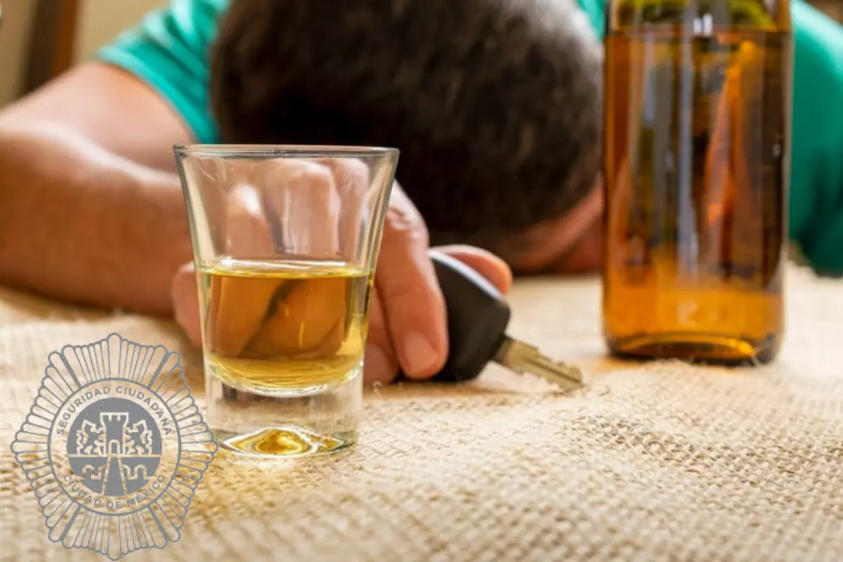 Hombre alcoholizado, logo SSC Foto: Freepik/ Editado con Canva