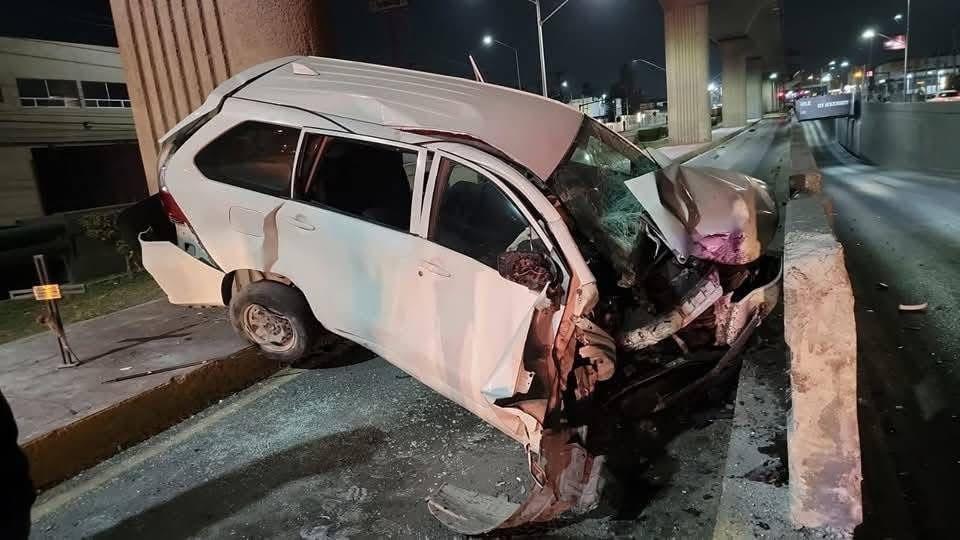 Hombre lesionado en accidente vial atendido en Guadalupe, Nuevo León. Foto: Protección Civil.