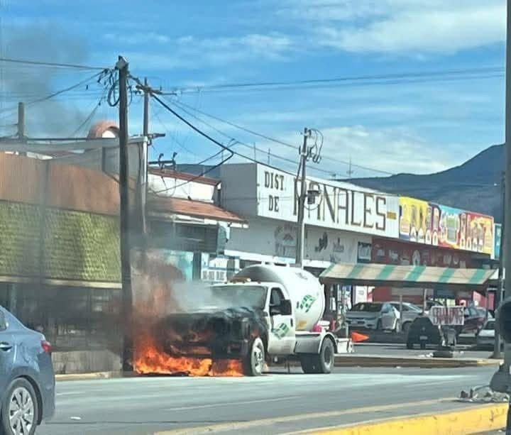 Se incendió una pipa de gas en Saltillo. (Fotografía: Redes sociales)