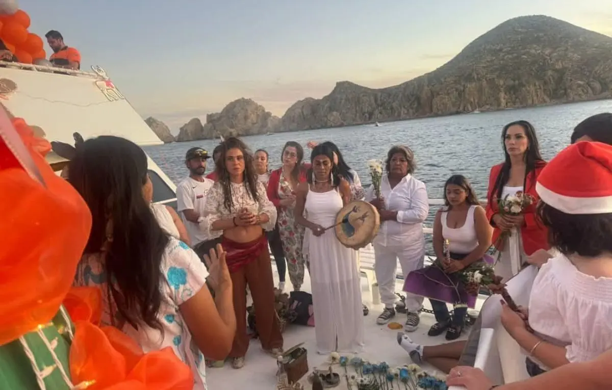 La madre de Yeimi realizó un homenaje en la marina de Cabo San Lucas. Foto: Facebook / Hasta Encontrarte Yeimi Alondra Aguirre López