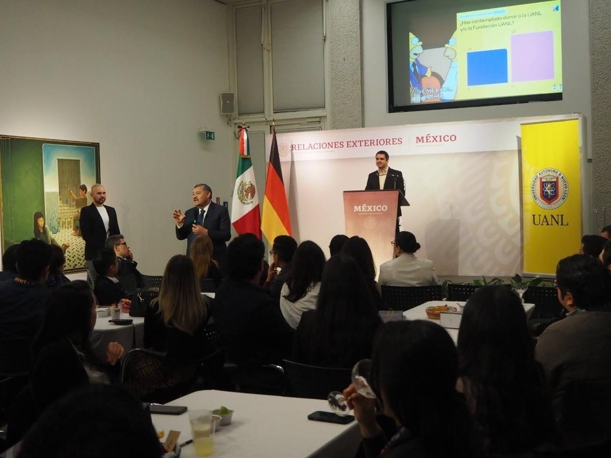 Rector de la UANL fortalece lazos con egresados en Alemania