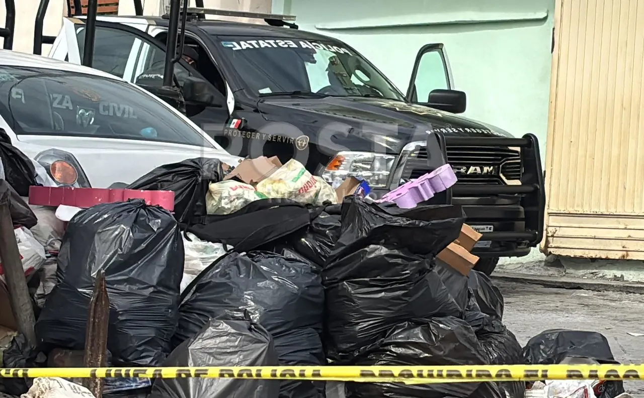 Policía Estatal en zona de crimen de hombre. Foto: Raymundo Elizalde