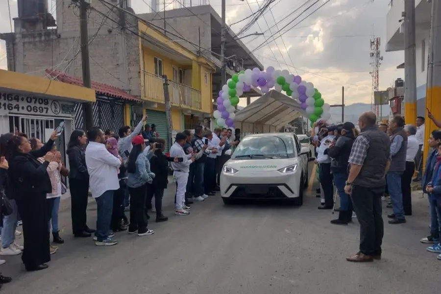 Arrancan los primeros taxis eléctricos en el Edomex