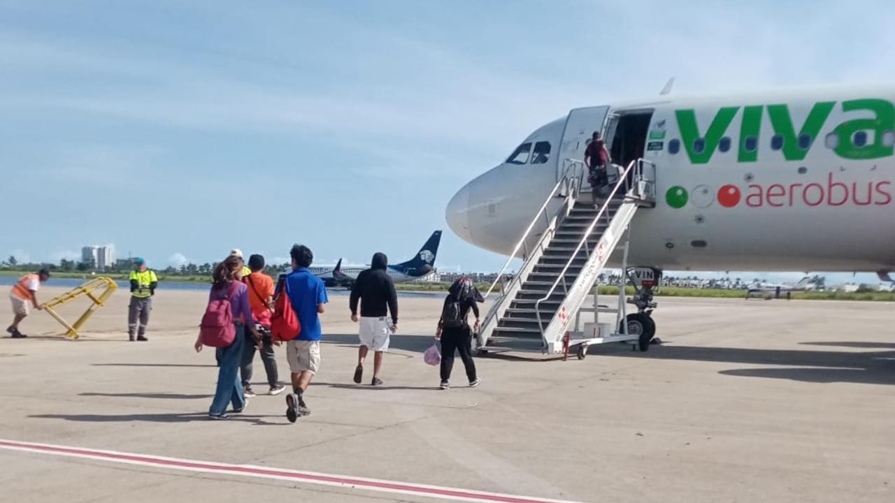 Usuarios se pronunciaron en redes sociales sobre lo expuesto por el viajero. Créditos: X @VivaAerobus.