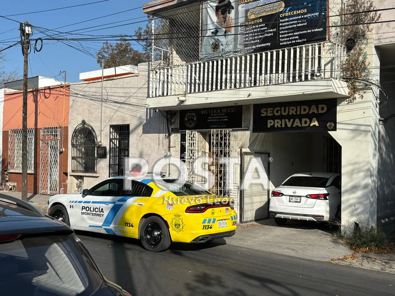 A la zona llegaron elementos de la policía de investigación metropolitana de San Nicolás para comenzar con las indagatorias, y tomar el testimonio de los afectados. Foto: Raymundo Elizalde.