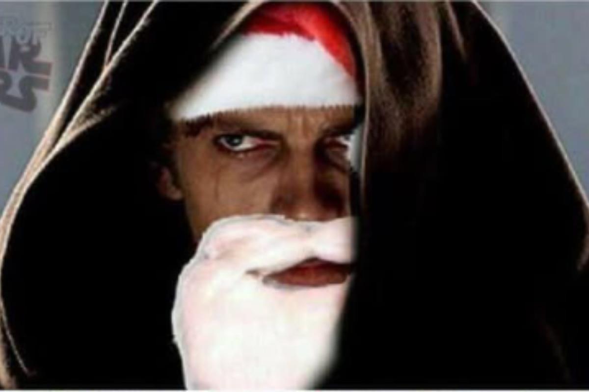 Anakin Skywalker caracterizado como Santa Clauss Foto: X(Twitter)