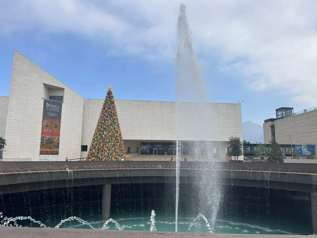 Museo de Historia Mexicana al exterior para los visitantes. Foto: Archivo/POSTA MX.