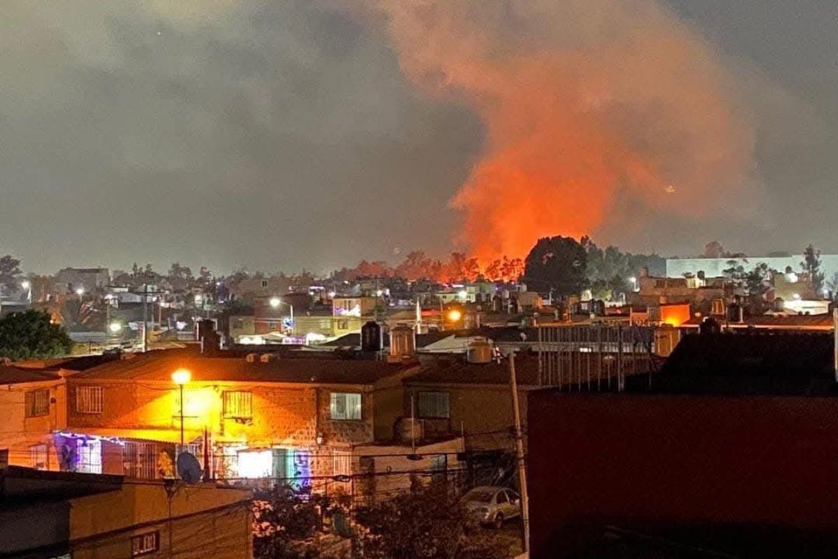 Las llamas alcanzaron varios metros de altura que fueron vistos desde varios puntos a la redonda. Foto: FB Lulu Aguirre