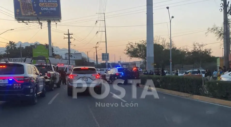 Patrulla en zona de movilización por balacera. Foto: Raymundo Elizalde