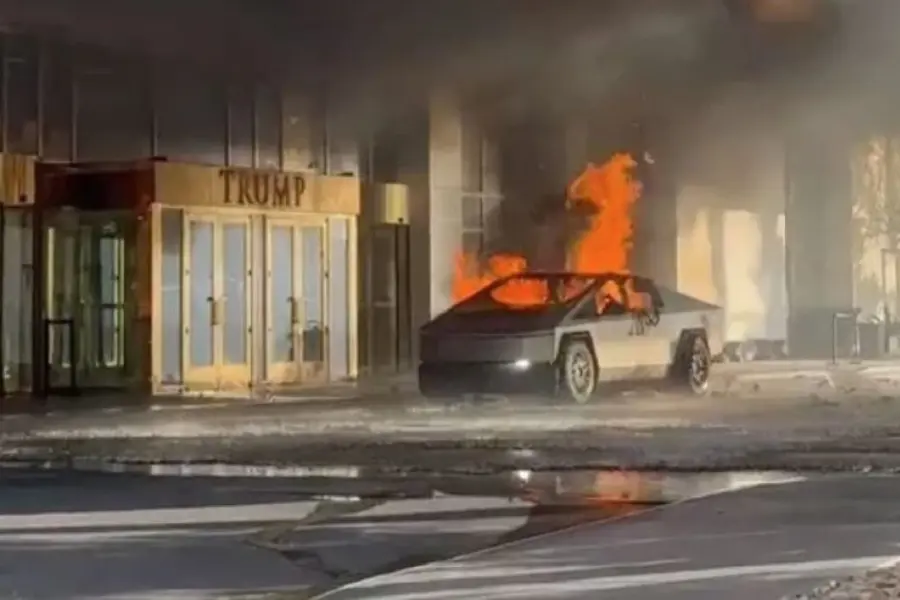 Explota Cybertruck frente a Hotel Trump en Las Vegas; uno pierde la vida | VIDEO