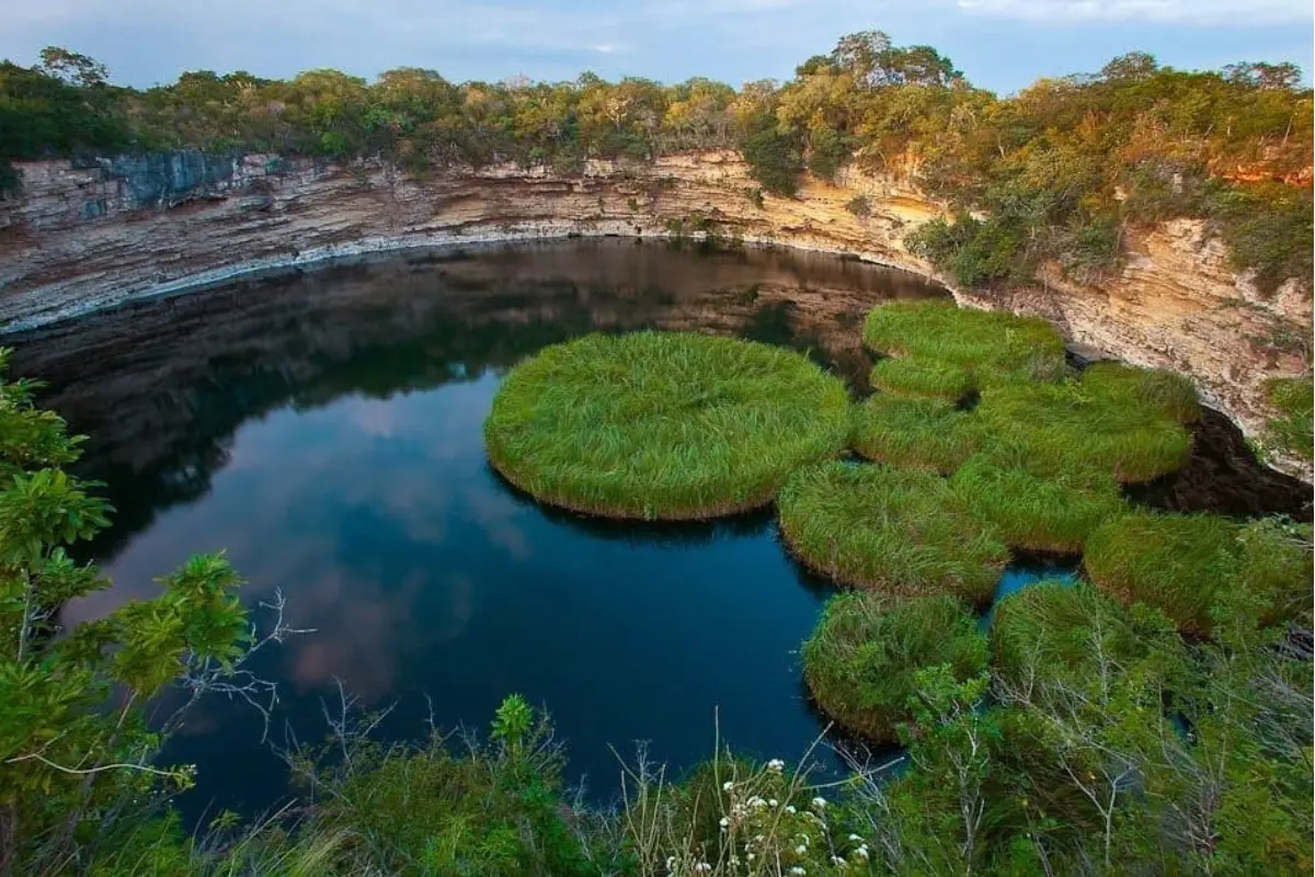 El cenote Zacatón está ubicado en el municipio de Aldama, en la region sur de Tamaulipas. Foto: Turismo Tamaulipas