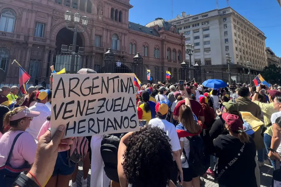 Edmundo González se reúne con Javier Milei en Argentina