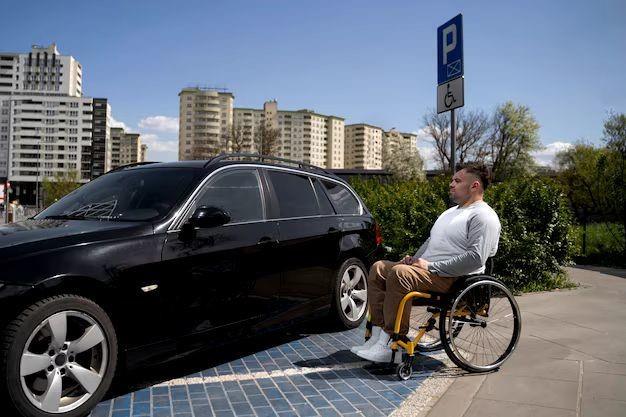 Persona estacionada en cajón de minusválidos. Foto: Freepik