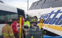 Choque entre 2 camiones deja 15 heridos en Ciénega de Flores (VIDEO)