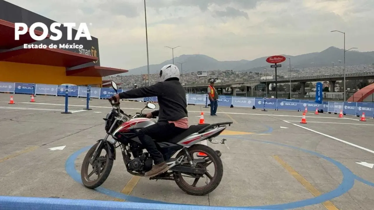 De los 44 motociclistas que fueron evaluados en el primer día, 2 no obtuvieron su certificación. Foto: Fernando Cruz