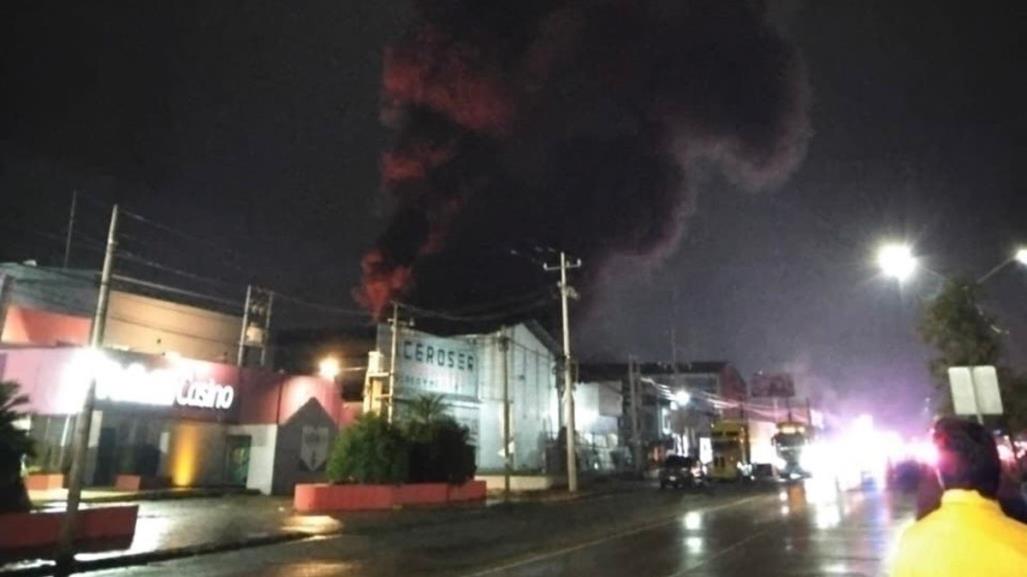 Incendio en Allende afecta tráileres con diésel y provoca evacuación