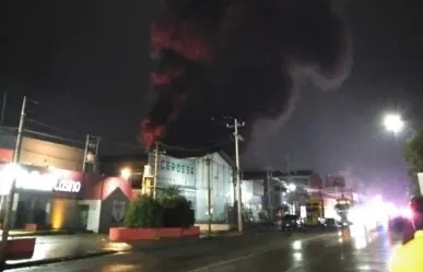 Incendio en Allende afecta tráileres con diésel y provoca evacuación