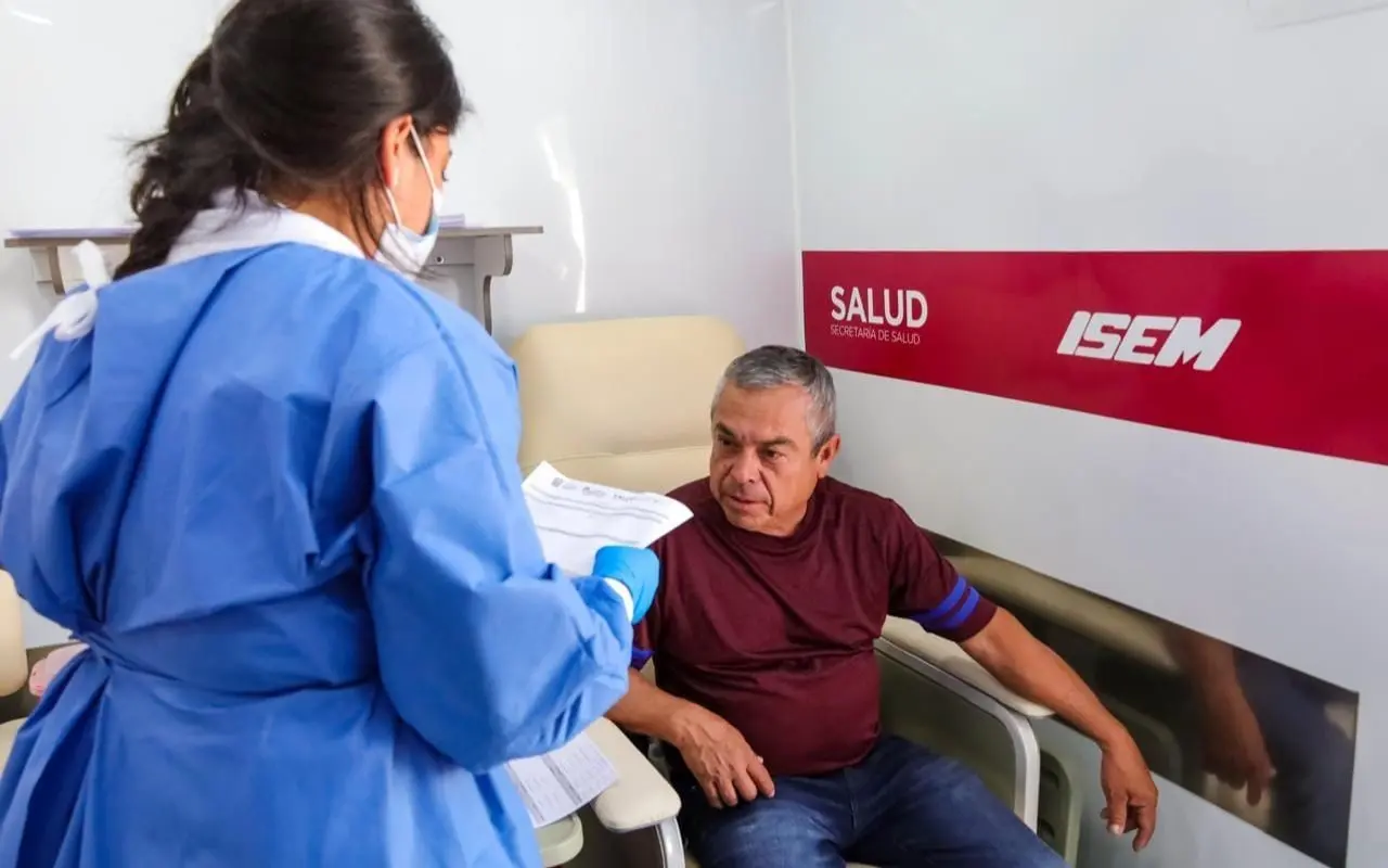 En las Caravanas de Salud se ofrecen servicios para cuidar la salud del hombre. Foto: Gob. de Edomex