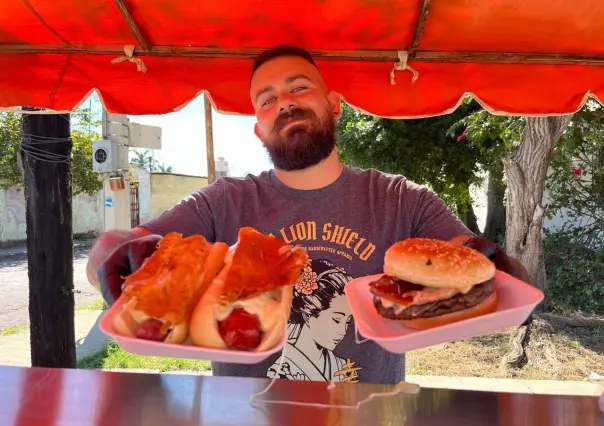 Joven cumple sueño para emprender su propio negocio de hot-dogs en Mérida