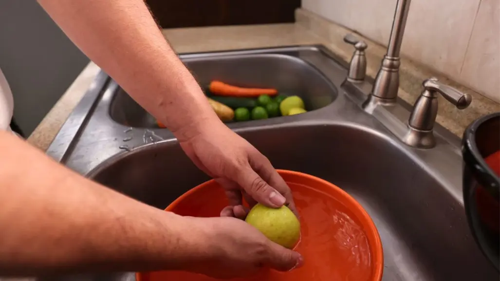 ¿Qué tan confiable es el agua que llega a las casas por las llaves de Nuevo León?