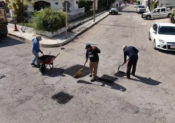 Continúa el bacheo y reparación de calles en Mérida; disminuyen 66% los reportes