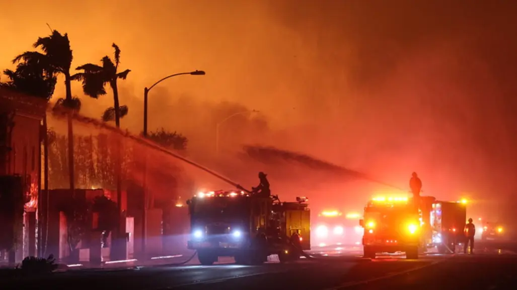 Incendios forestales en California siguen activos; suman 16 muertos