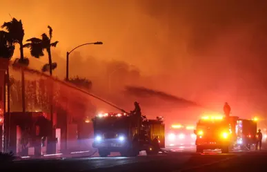 Incendios forestales en California siguen activos; suman 16 muertos