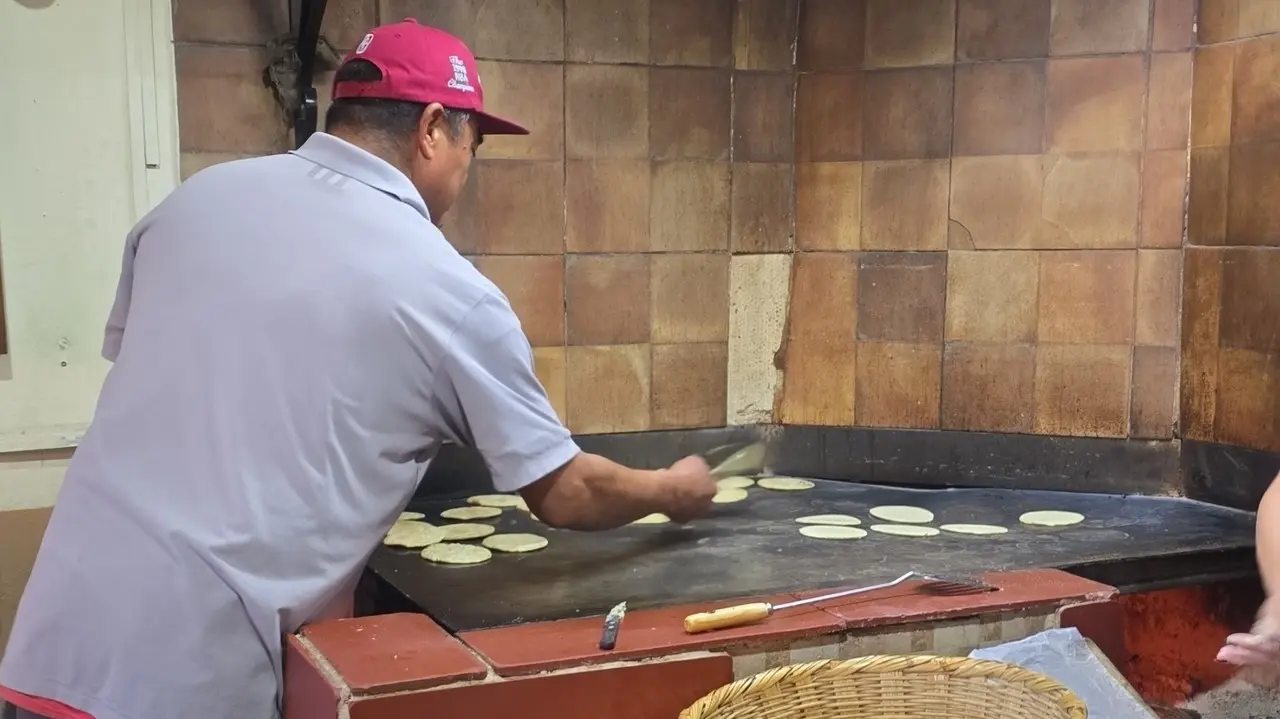 Negocio de Gorditas Doña Aleja en Nombre de Dios, Durango. Foto: Gerardo Lares.