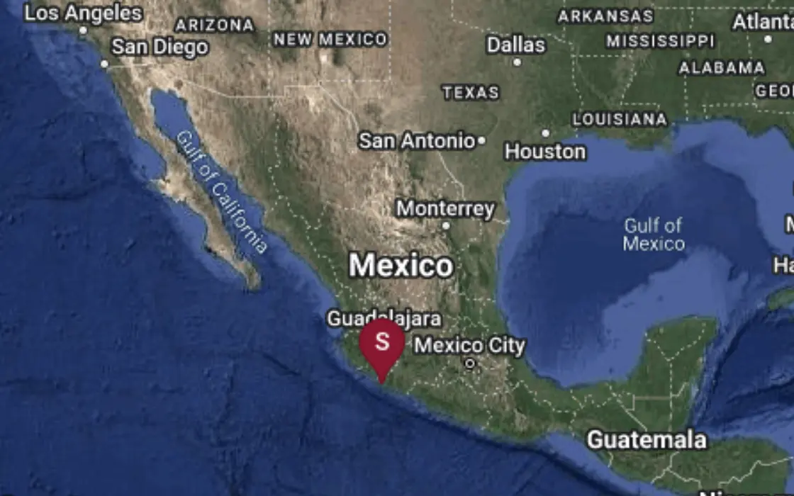 A las 2:37 a.m., un sismo de magnitud 6.1 afectó Michoacán, activando la alerta sísmica en la Ciudad de México y otras regiones. Foto: X @SismologicoMX