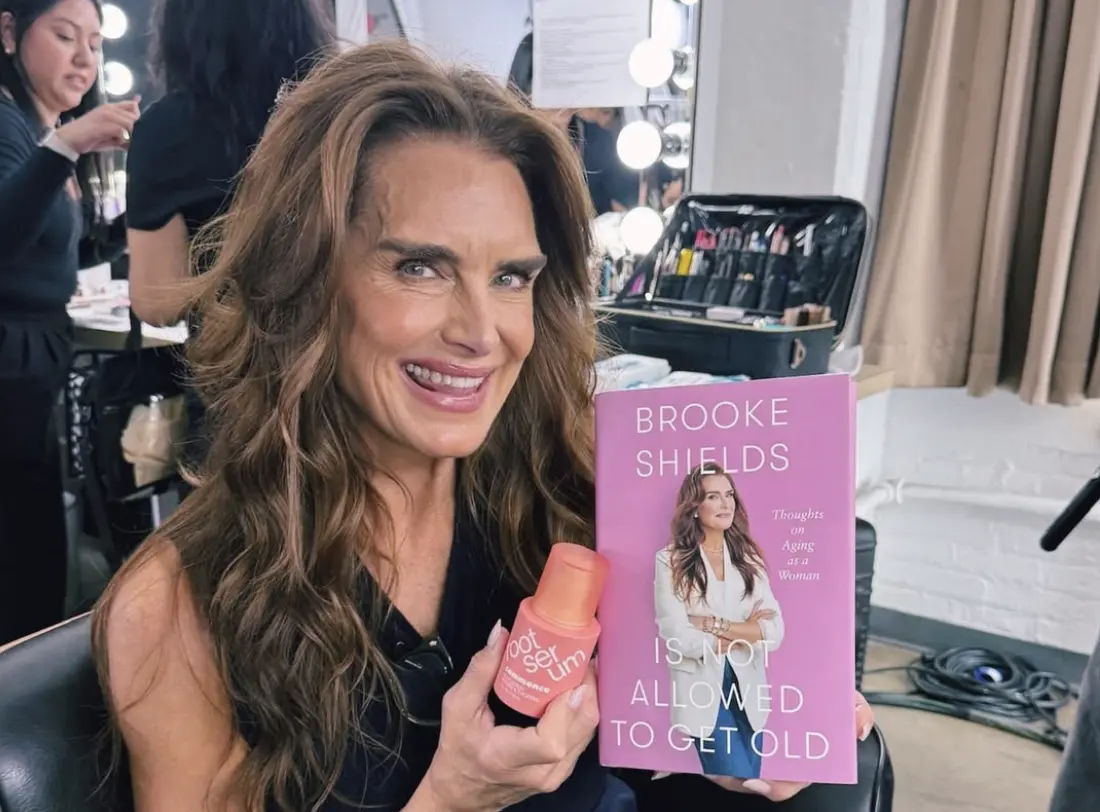 La actriz Brooke Shields confiesa que su madre la controlaba y confeso que jamás le dio herramientas para defenderse en la vida. / FOTO: IG Brooke Shields