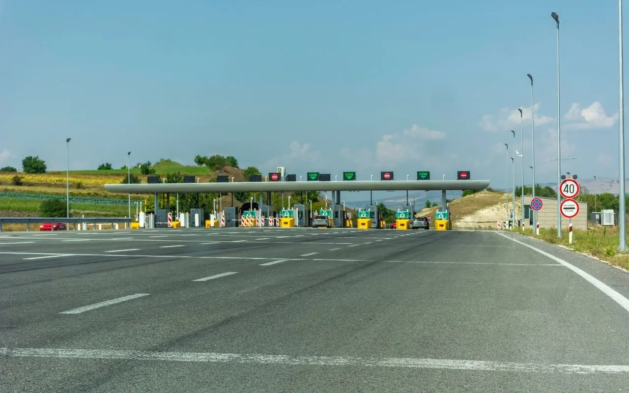 En Edomex, una de las autopistas más caras es el Circuito Exterior Mexiquense. Foto: Canva