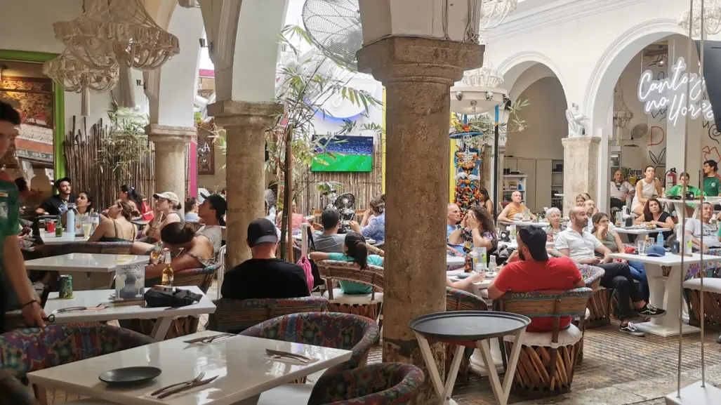 Restaurantes de Yucatán afectados por aumento de impuestos según la Canirac