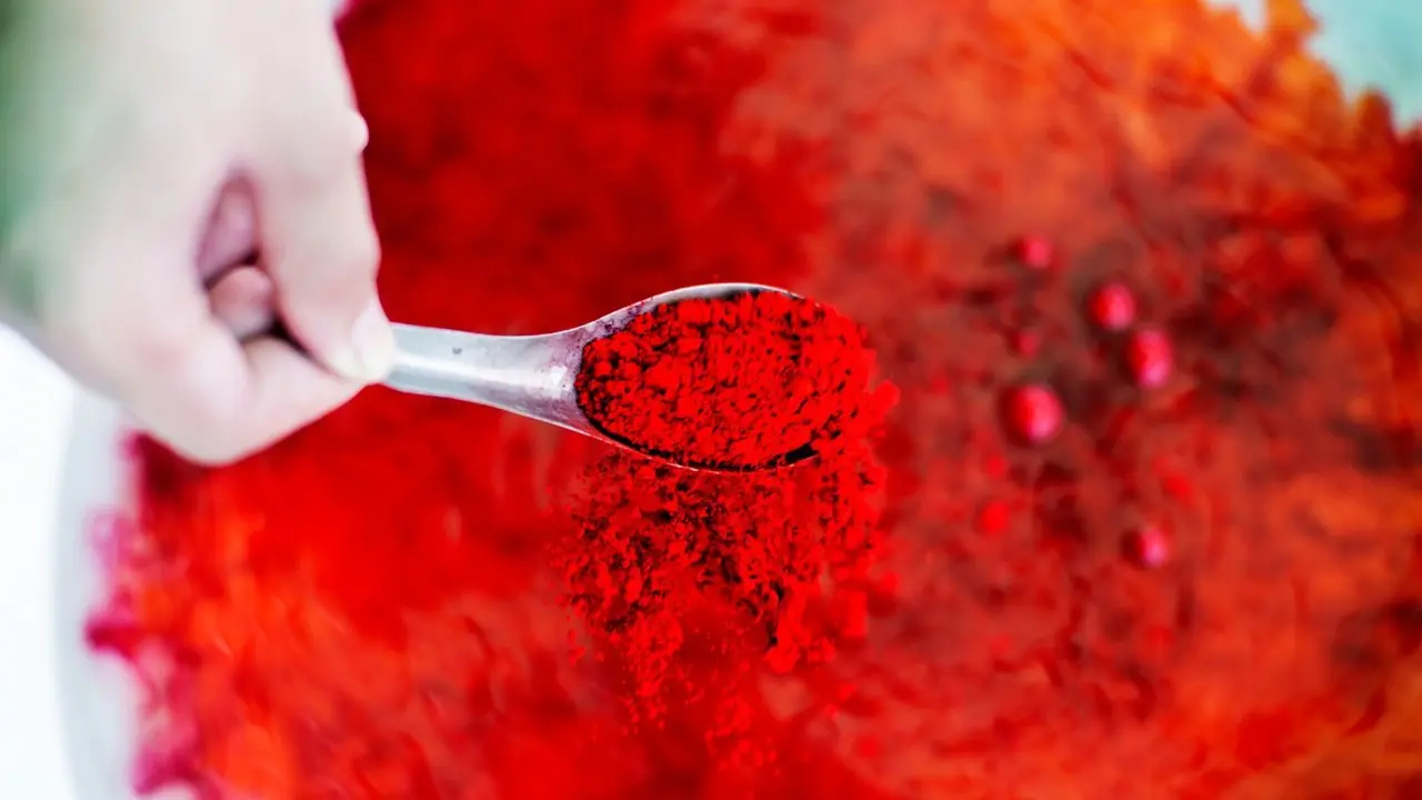 EU prohíbe colorante rojo No. 3 en alimentos, bebidas y medicamentos. Foto: Canva