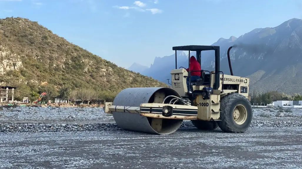 VIDEO | Santa Catarina renueva caminos rurales y recupera espacios en La Huasteca