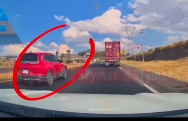 VIDEO | Familia sobrevive a intento de asalto en carretera de Edomex