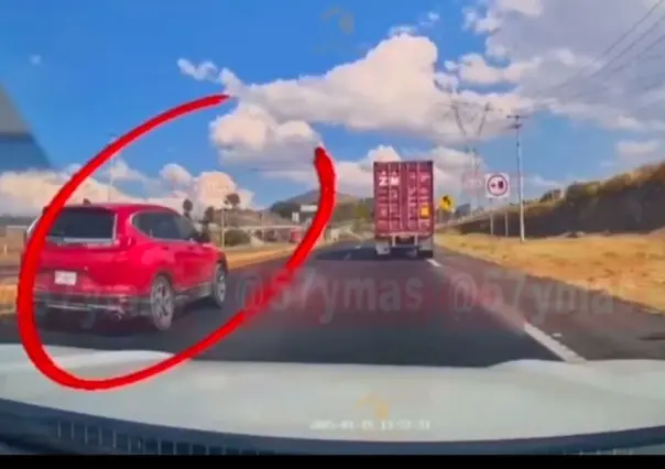 VIDEO | Familia sobrevive a intento de asalto en carretera de Edomex