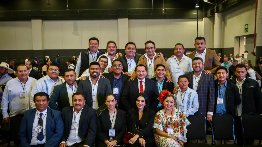 Gobernador de Yucatán participa en el Encuentro Nacional Municipal 2025