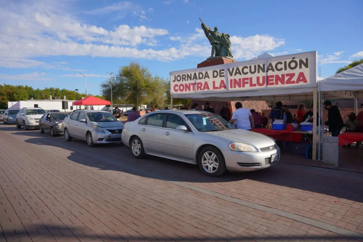 Vacunación drive thru en Nuevo Laredo. Foto: municipio de Nuevo Laredo