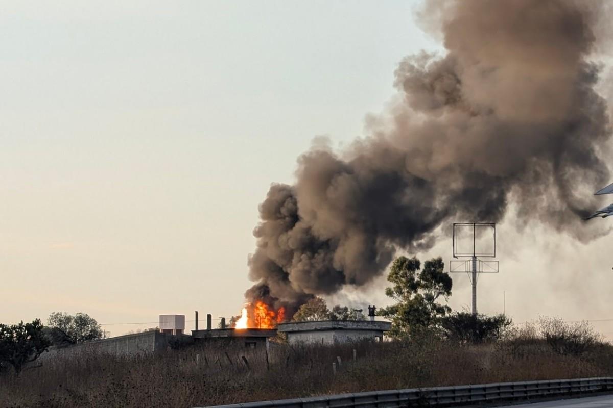 Explosión del ducto de Pemex Foto: X(Twitter) @victorcabreramx