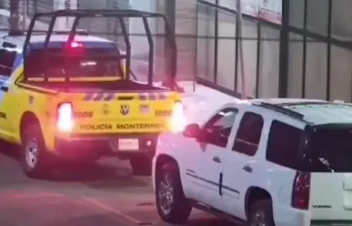 Policía de Monterrey detiene a conductor de camioneta con placas alteradas