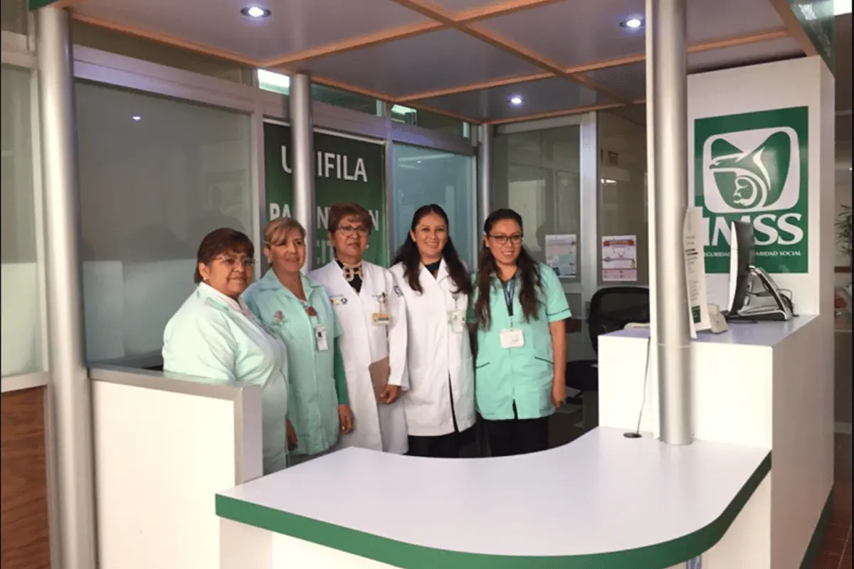 La implementación de estas opciones, junto con iniciativas como UNIFILA, refleja el compromiso del IMSS por brindar un servicio de calidad. Foto: IMSS..