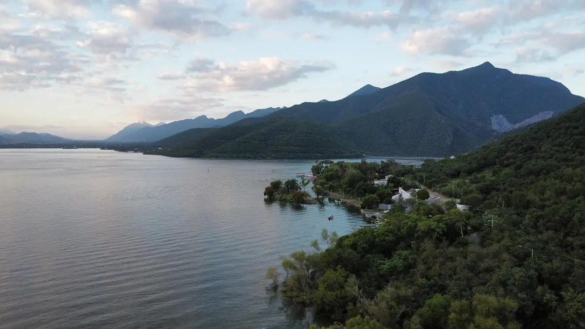 ¿Qué procesos se siguen para contar con agua limpia y pura en los hogares de Nuevo León?