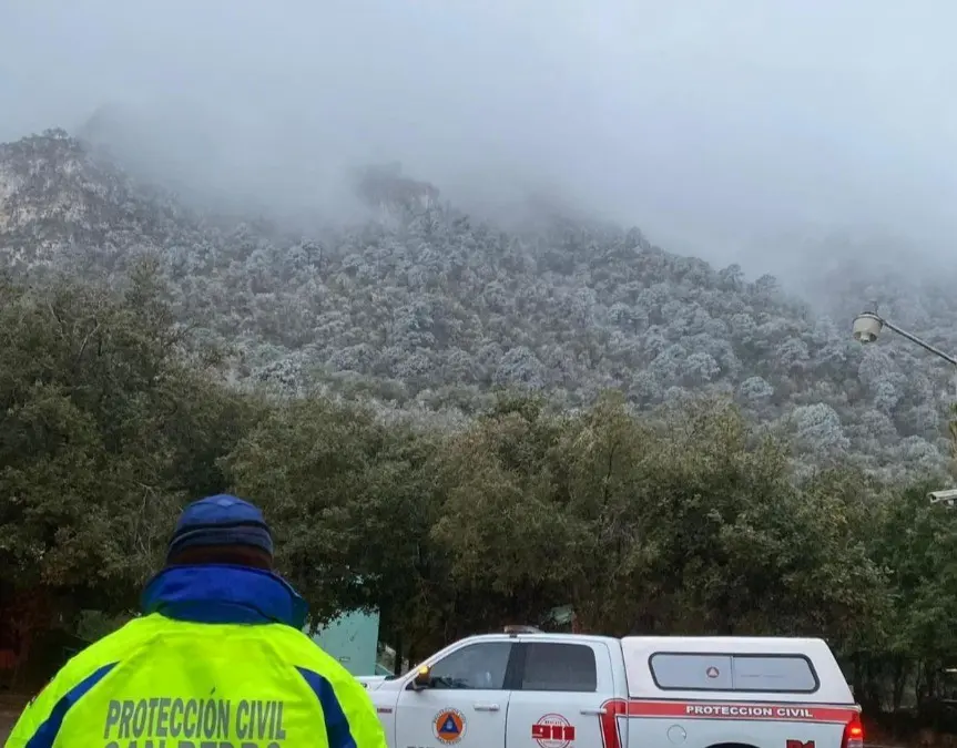 Elementos de Protección Civil de San Pedro en uno de los accesos a Chipinque. Foto: Protección Civil de San Pedro.