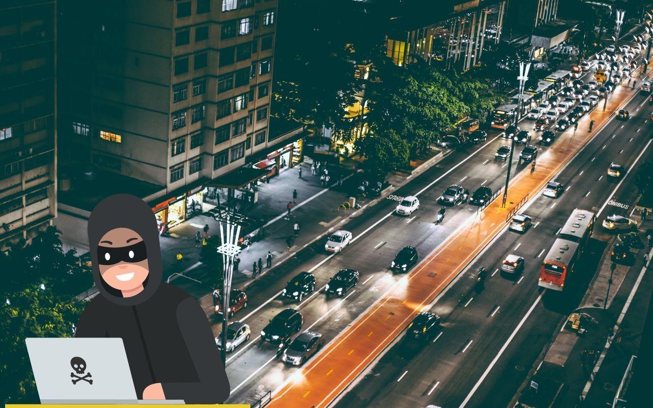 Las autoridades de Finanzas de Veracruz alertaron de una página falsa que manda mensajes y cobra por supuestos descuentos sobre Derechos Vehiculares. Foto: Canva