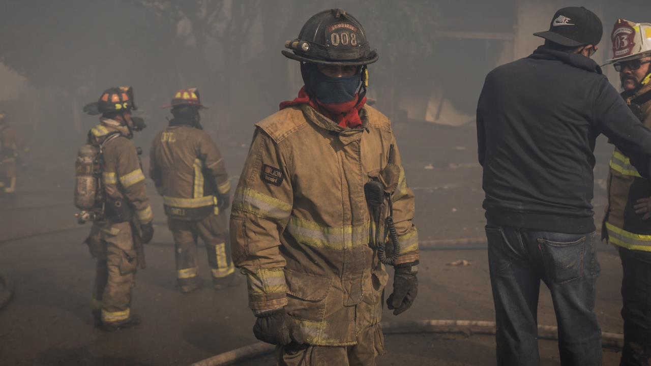 Capitanes del Cuerpo de Bomberos rescataron a un bebé el día jueves 22 de enero. Créditos: X (@ismaelburguenor).