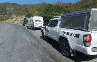 Localizan conductor de tráiler que volcó en la Rumbo Nuevo