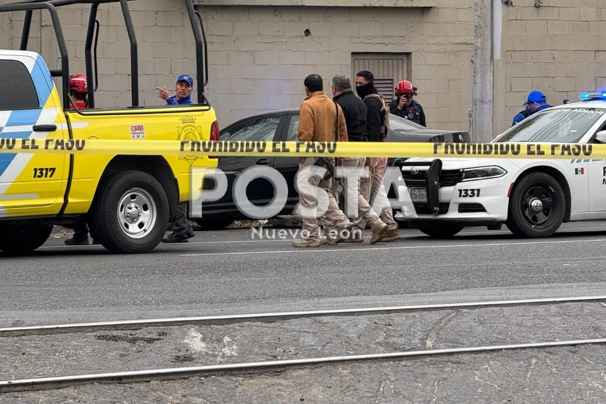 Movilización policíaca en la avenida Fleteros en el municipio de Monterrey. Foto: Raymundo Elizalde