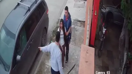 VIDEO | Hombre amenaza con un machete a pareja en Ciudad Madero