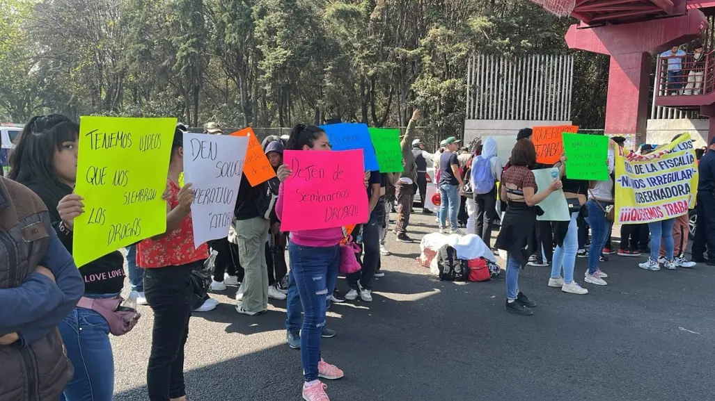 Bloqueo en Naucalpan: Trabajadores de bares van contra Operativo Atarraya