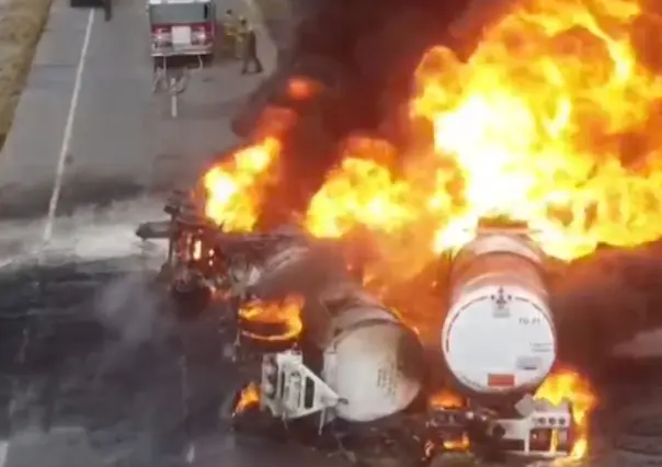 Explosión de tráiler obliga a cierre de la carretera Federal 57 entre Nava y Piedras Negras